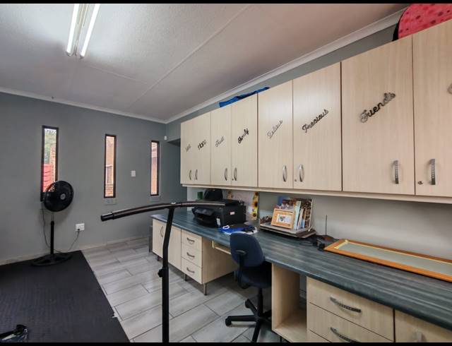 3 BEDROOM TOWNHOUSE FOR SALE IN THREE RIVERS